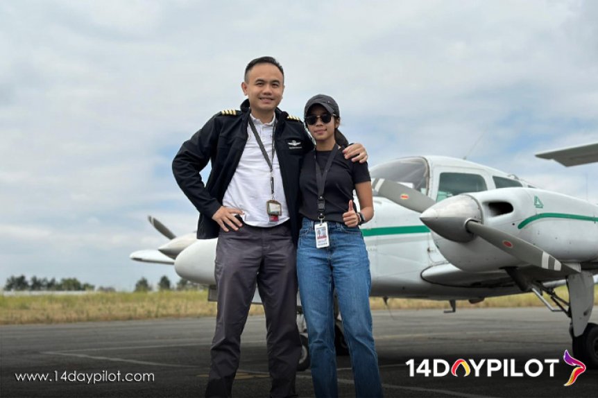 A 14DAYPILOT student receiving Multi Engine Rating training with the Chief Instructor.