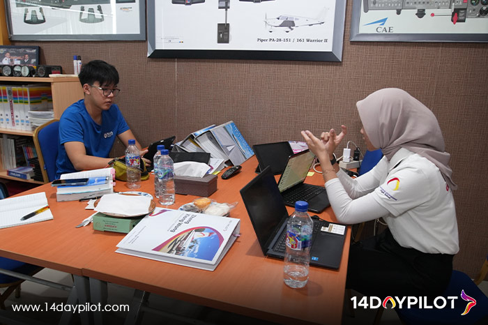 14DAYPILOT student practicing POES oral exam questions with a ground instructor
