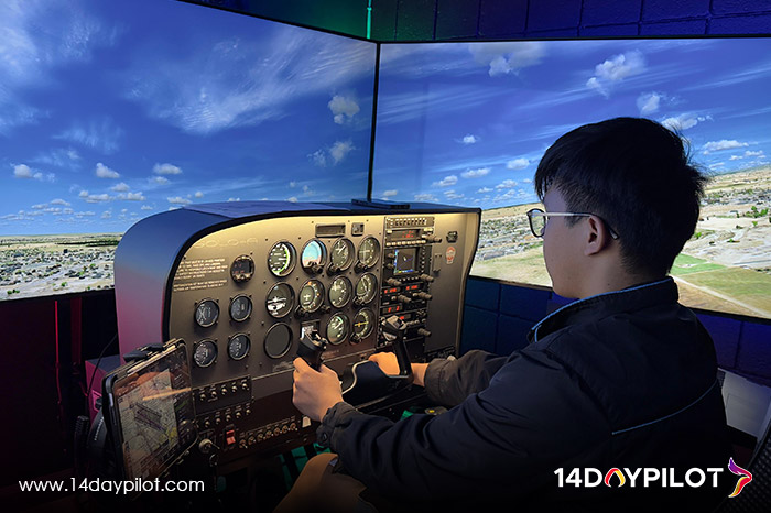 14DAYPILOT student training session in an AATD flight simulator.